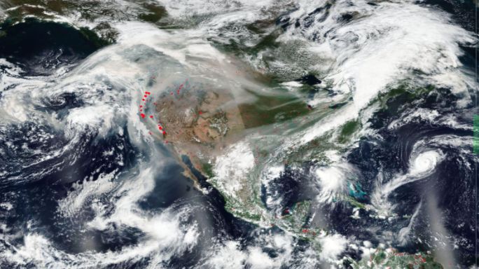Obrazem: Kouř z požárů v USA putuje po planetě, už je i v Evropě
